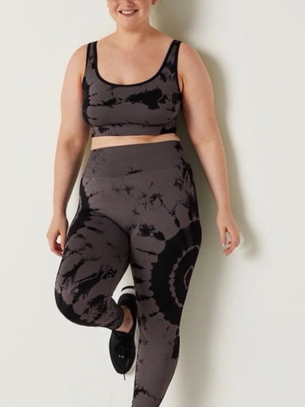 PINK Victoria's Secret Charcoal and Black Tie-Dye High-Waist Leggings